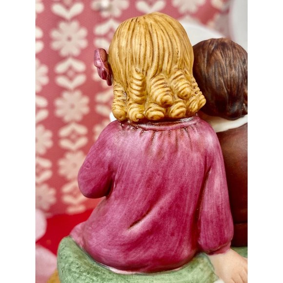 Avon Be My Valentine figurine, by Jessie Wilcox Smith collection, so cute - Picture 7 of 17